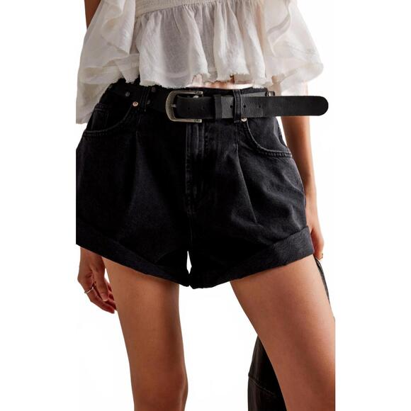 FREE PEOPLE Pants - NEW FREE PEOPLE bridget cuffed short in black